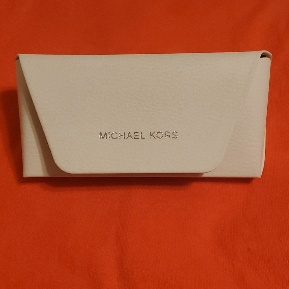 *Michael Kors Sun Glasses Case